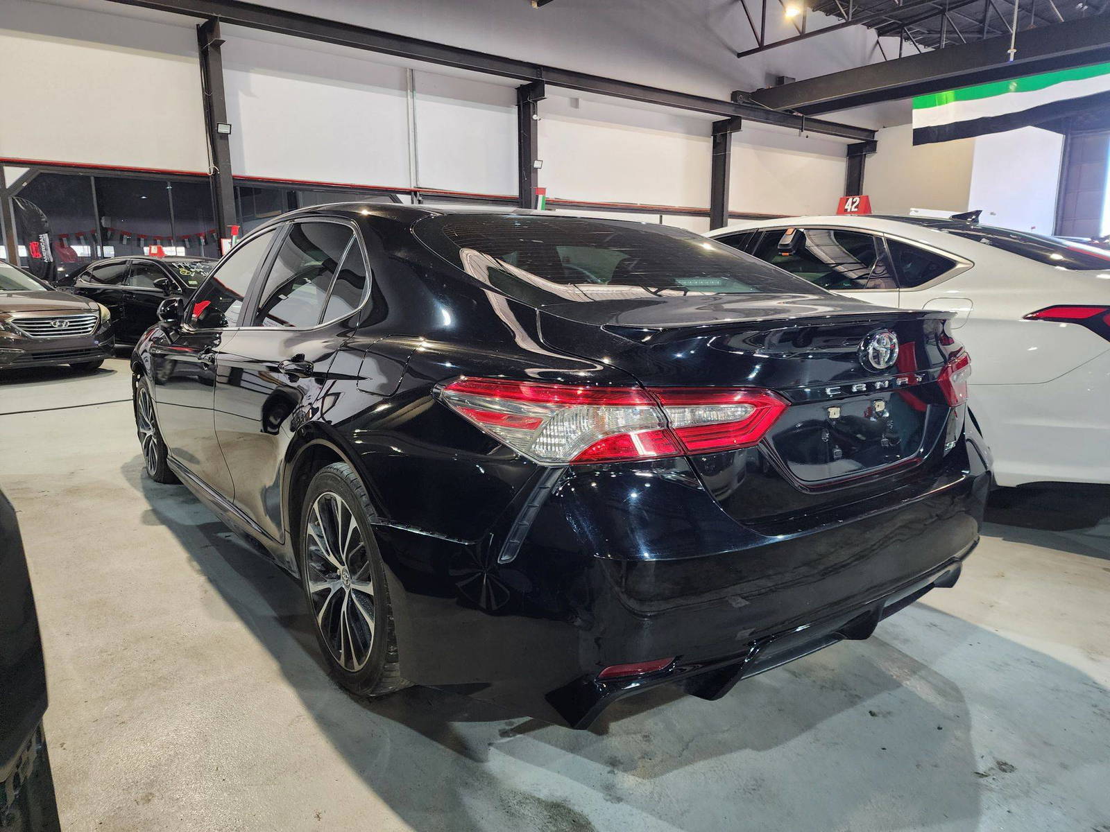 2018 TOYOTA CAMRY — 211562 Miles — Lot 64196944 — Main - Marhaba Auctions Used Cars - Image 4