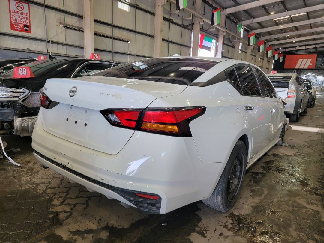 2020 NISSAN ALTIMA — 83521 Miles — Lot C248573 — Main - Marhaba Auctions Used Cars - Image 3