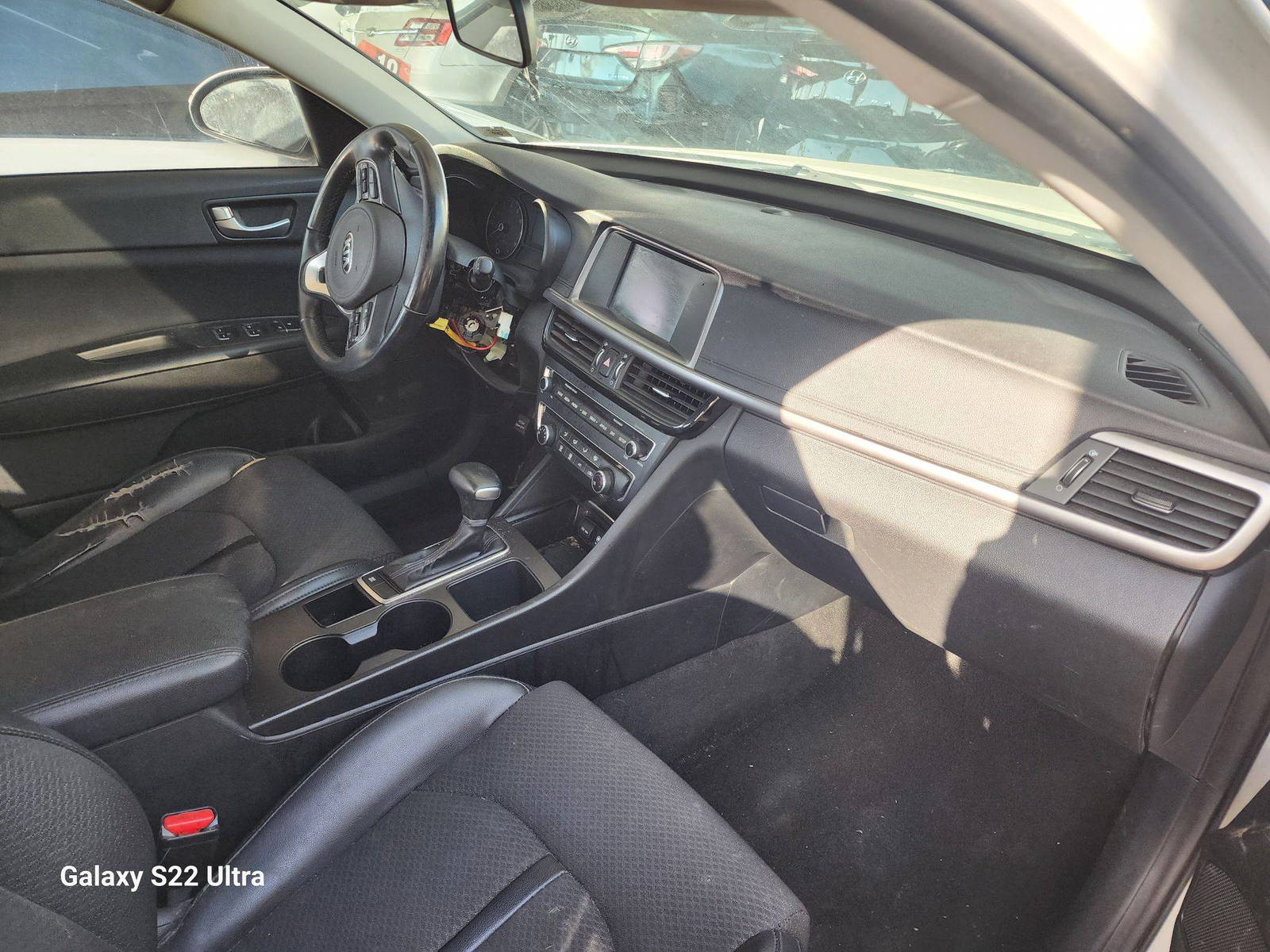 2018 KIA OPTIMA — 104869 Miles — Lot 87127 — Souq - Marhaba Auctions Used Cars - Image 9