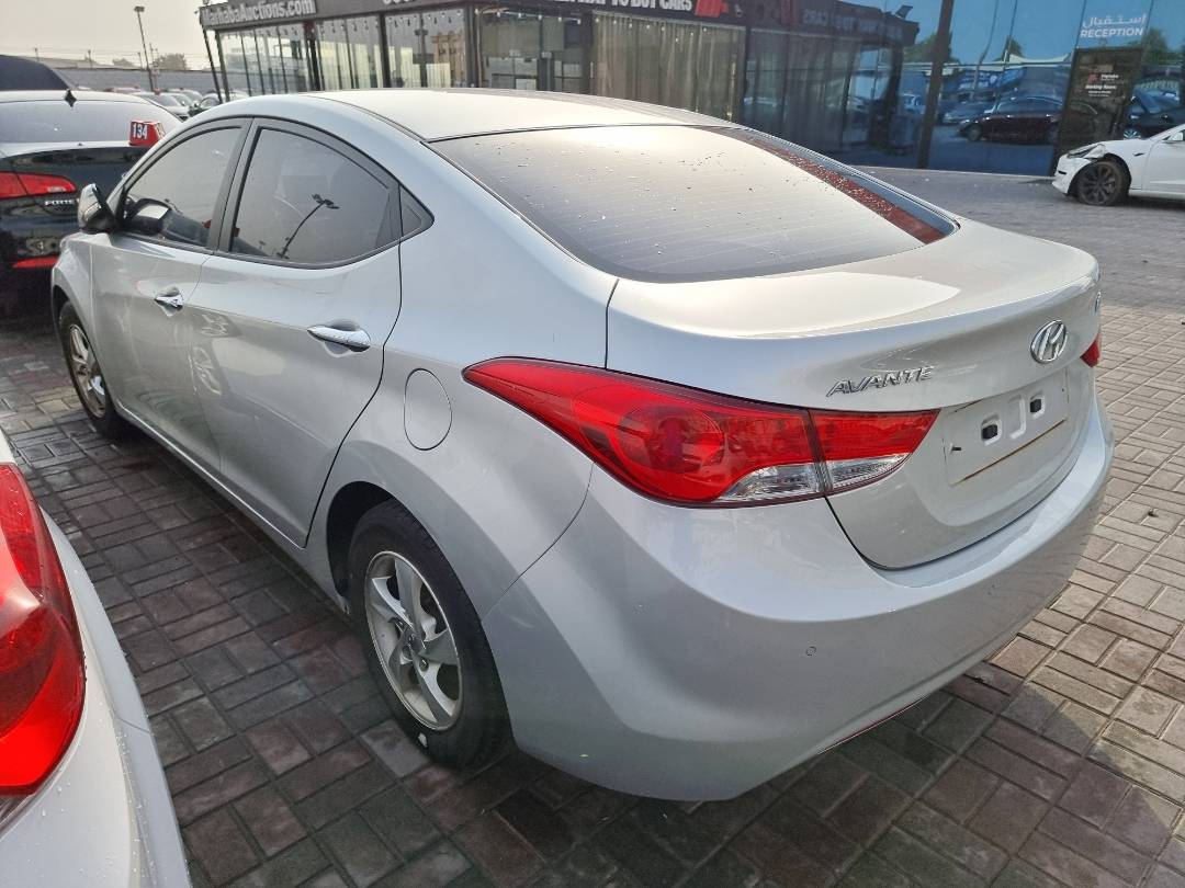 2011 HYUNDAI AVANTE — 148780 KM — Lot 215487 — Ind. 12 - Marhaba Auctions Used Cars - Image 4