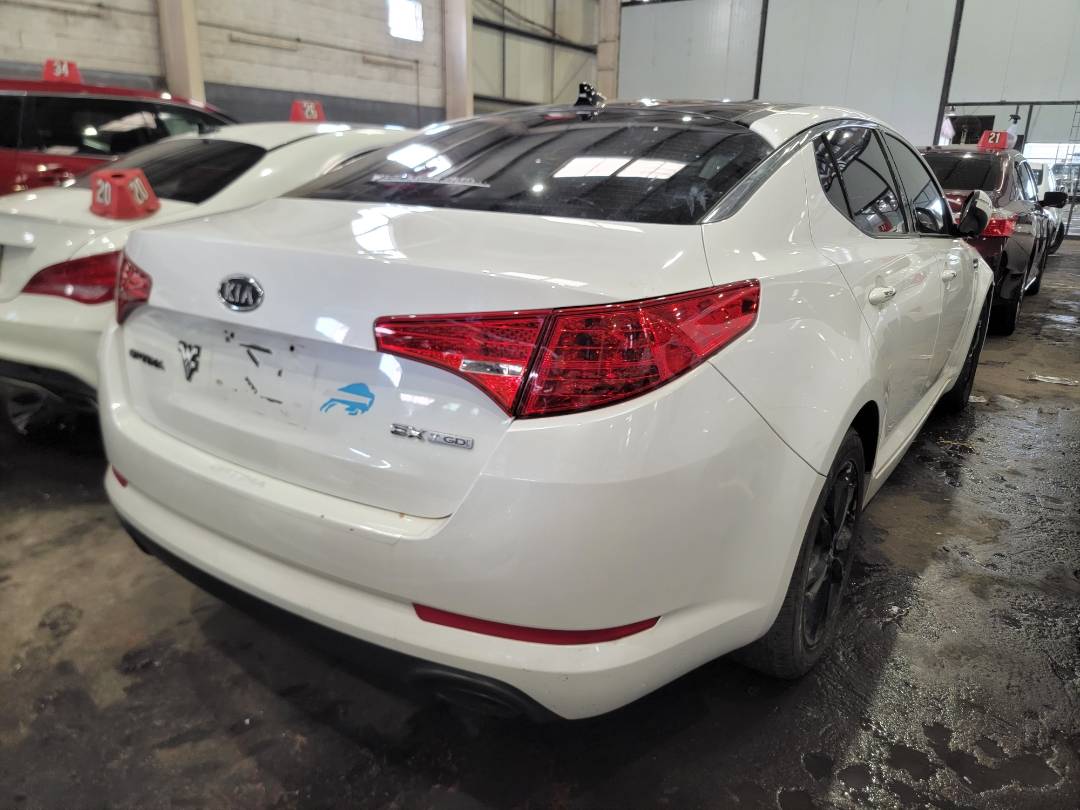 2011 KIA OPTIMA — 170118 Miles — Lot B5163880 — Souq - Marhaba Auctions Used Cars - Image 3