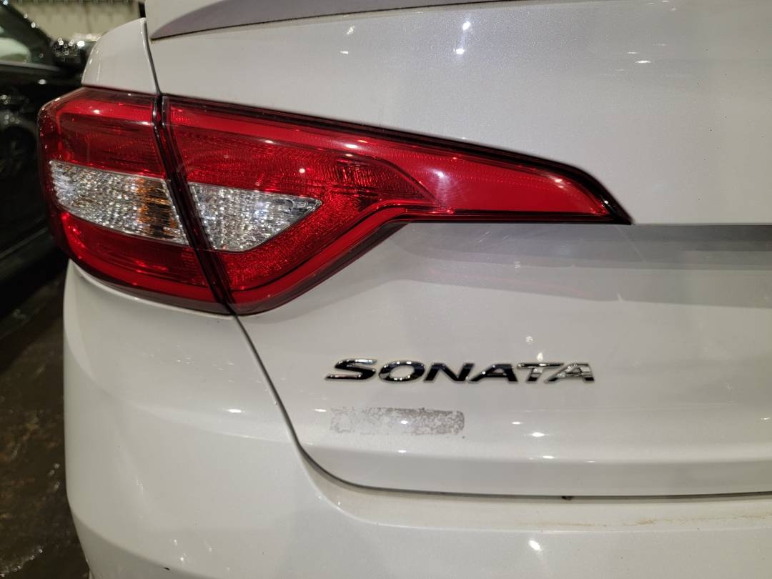 2015 HYUNDAI SONATA — 124185 Miles — Lot 62406293 - Marhaba Auctions Used Cars - Image 9