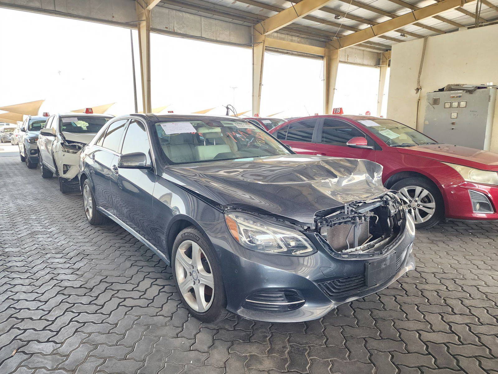 2014 MERCEDES BENZ E 350 — 97059 Miles — Lot 0EA981826 — Souq - Marhaba Auctions Used Cars - Image 4