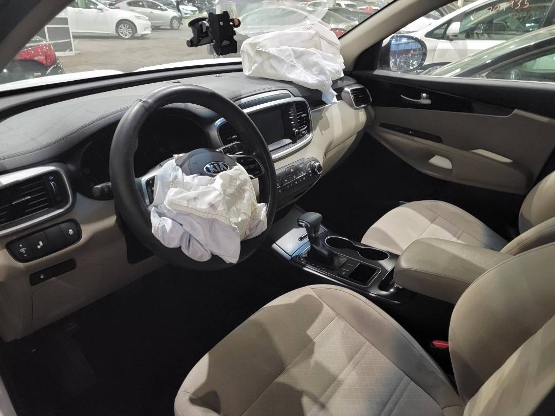 2019 KIA SORENTO — 98275 Miles — Lot 40901696 — Ind. 12 - Marhaba Auctions Used Cars - Image 8
