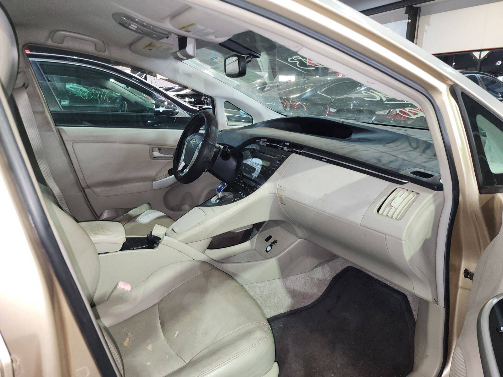 2010 TOYOTA PRIUS — 120094 Miles — Lot 212664 — Al Quoz - Marhaba Auctions Used Cars - Image 9