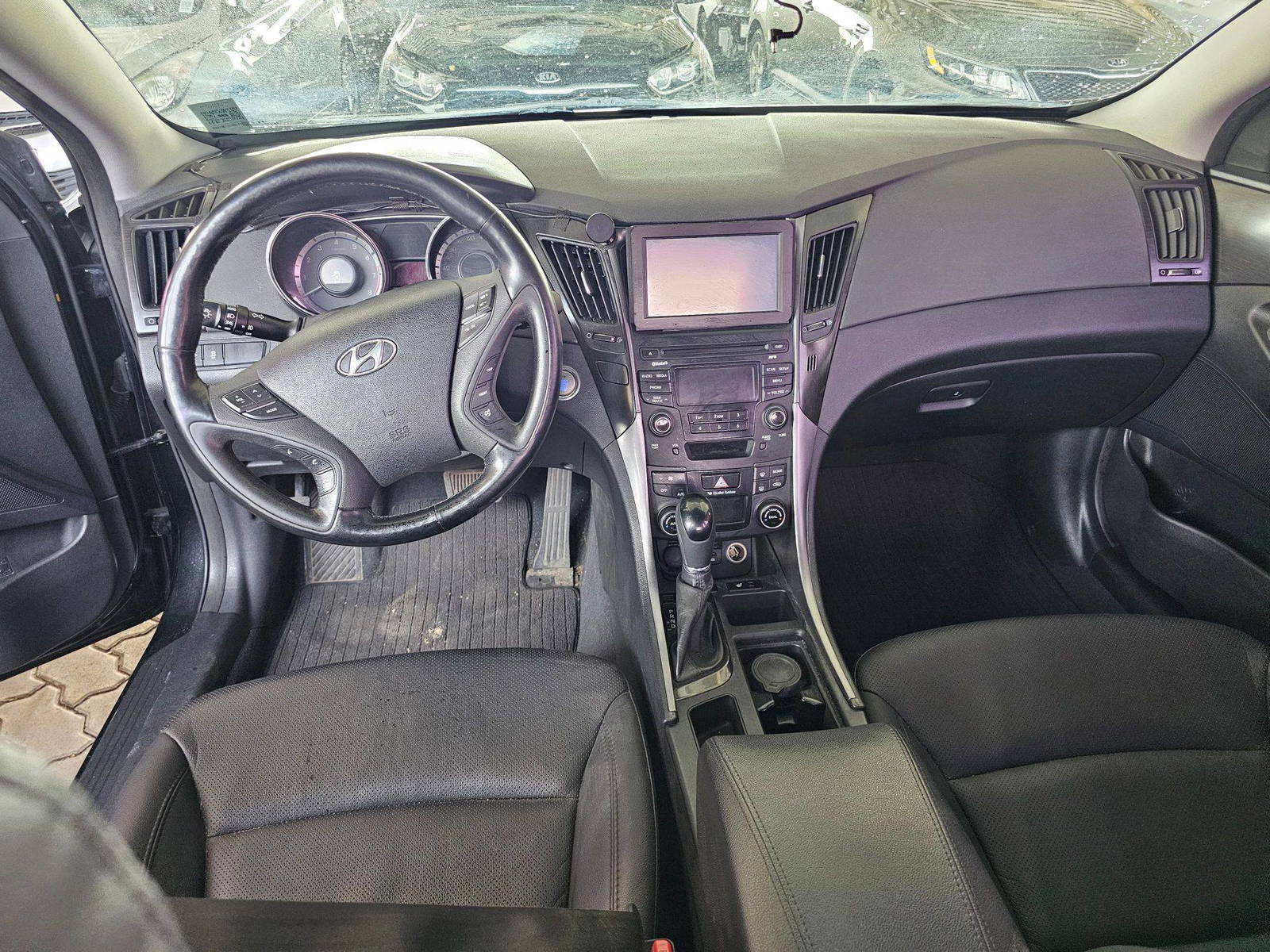 2013 HYUNDAI SONATA — 218885 KM — Lot 540730 — Souq - Marhaba Auctions Used Cars - Image 7