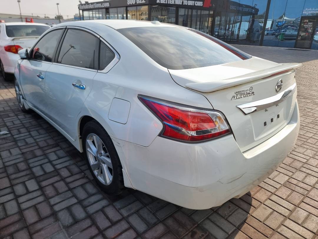 2015 NISSAN ALTIMA — 147805 Miles — Lot 215487 — Ind. 12 - Marhaba Auctions Used Cars - Image 4