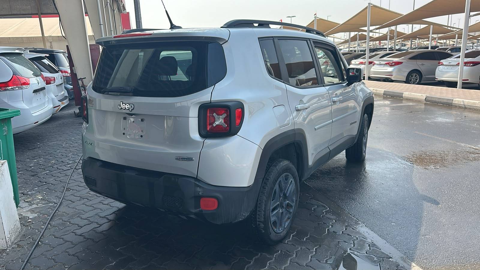2017 JEEP RENEGADE LATITUDE — 137596 Miles — Lot HPE98418 — Souq - Marhaba Auctions Used Cars - Image 4
