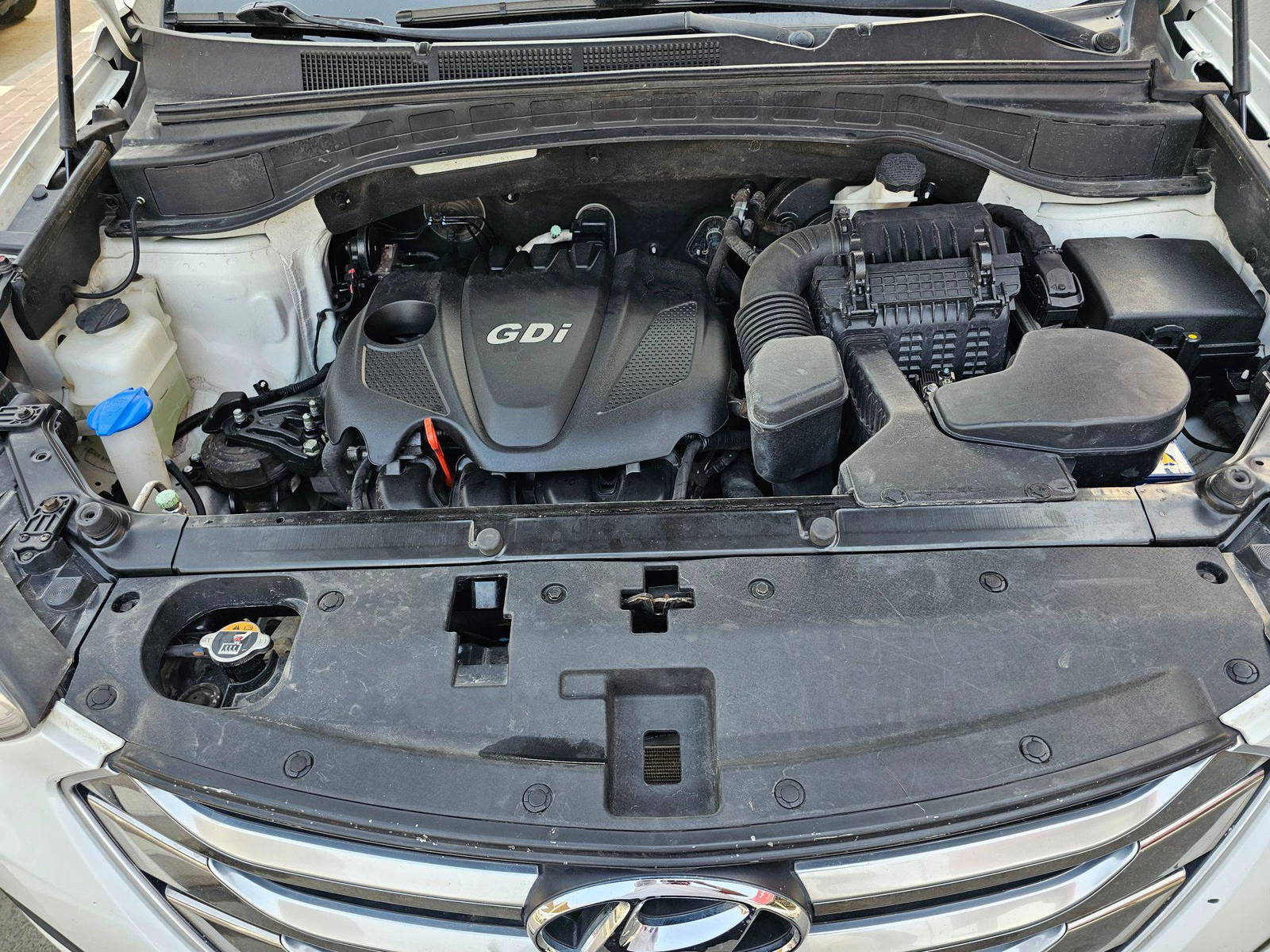 2016 HYUNDAI SANTA FE — 120018 Miles — Lot B8GG368837 — Souq - Marhaba Auctions Used Cars - Image 11