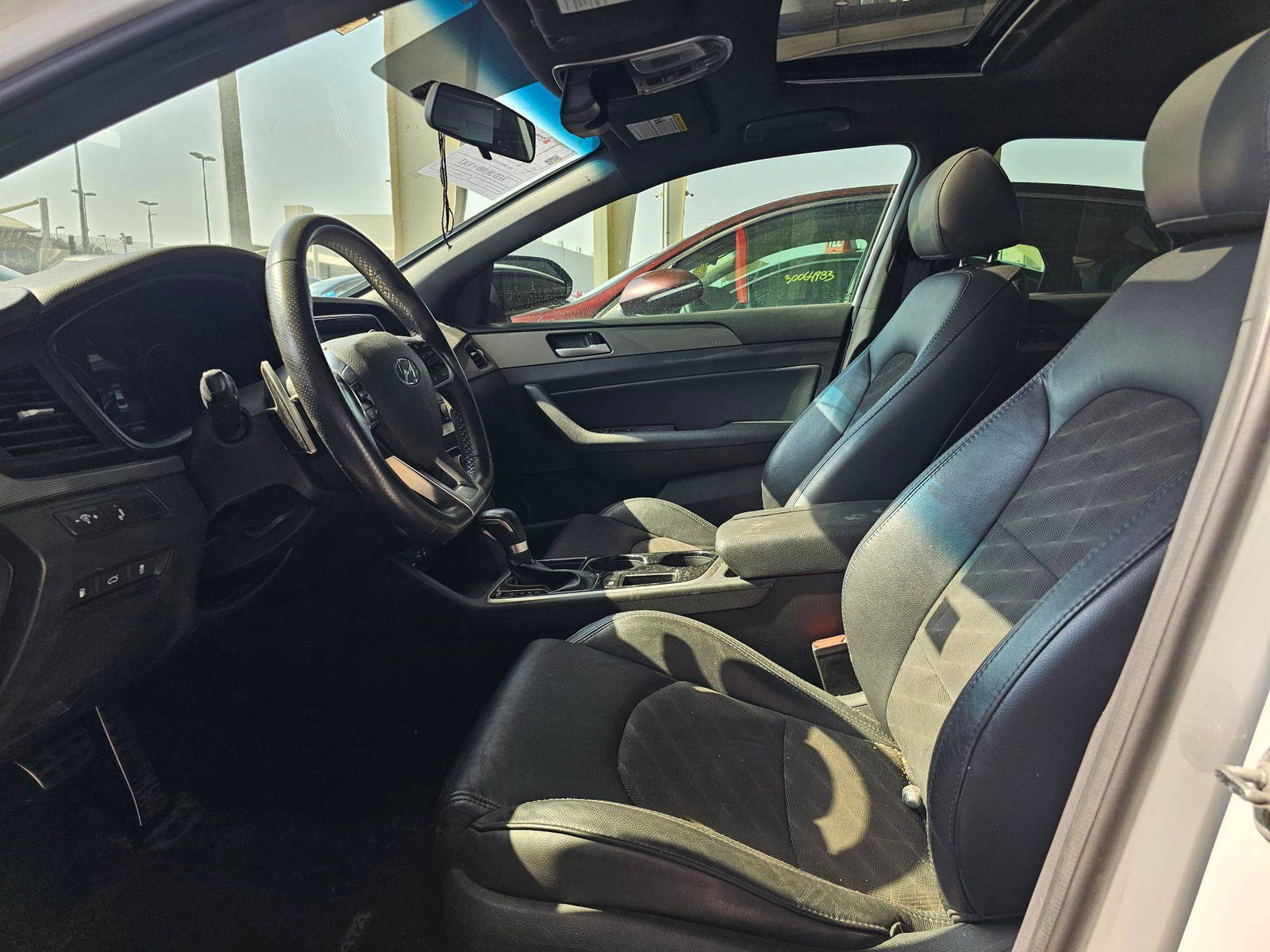 2018 HYUNDAI SONATA SPORT — 127343 KM — Lot 61824045 — Main - Marhaba Auctions Used Cars - Image 9