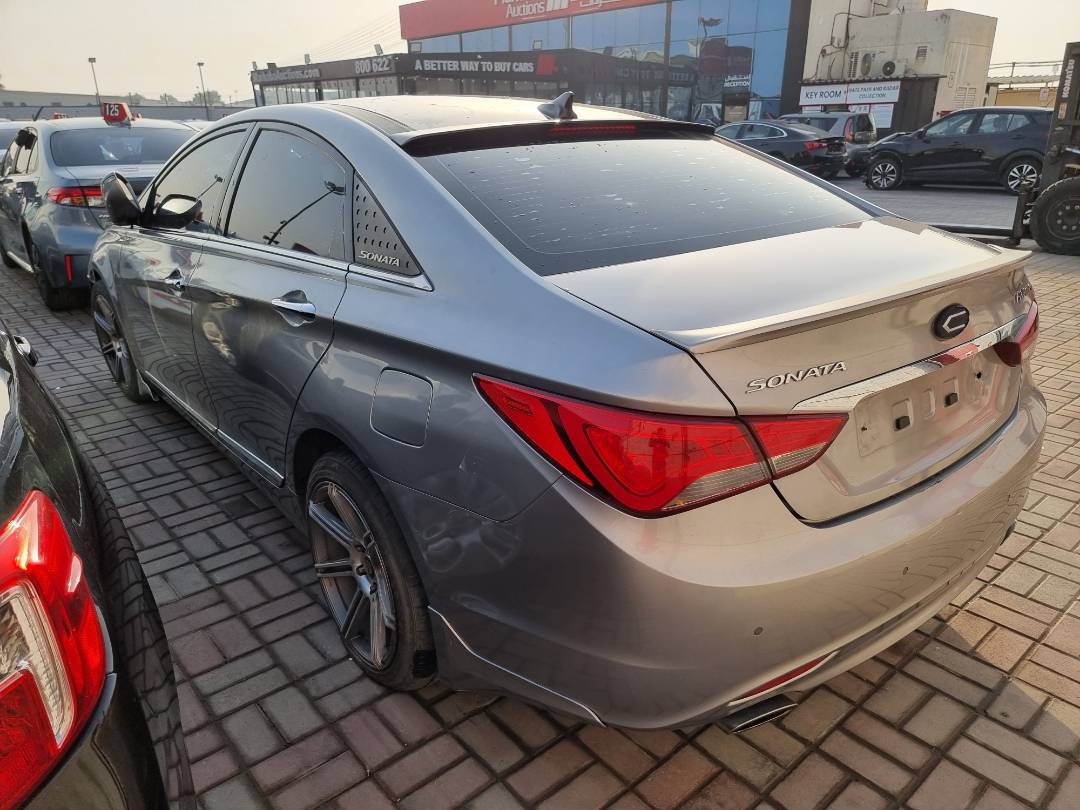 2010 HYUNDAI SONATA — 147126 KM — Lot 125487 — Ind. 12 - Marhaba Auctions Used Cars - Image 5