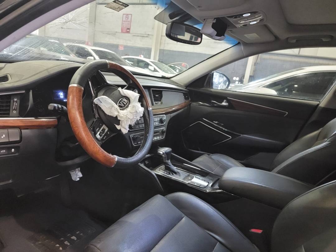 2017 KIA CADENZA — 65777 Miles — Lot 042470 — Main - Marhaba Auctions Used Cars - Image 8