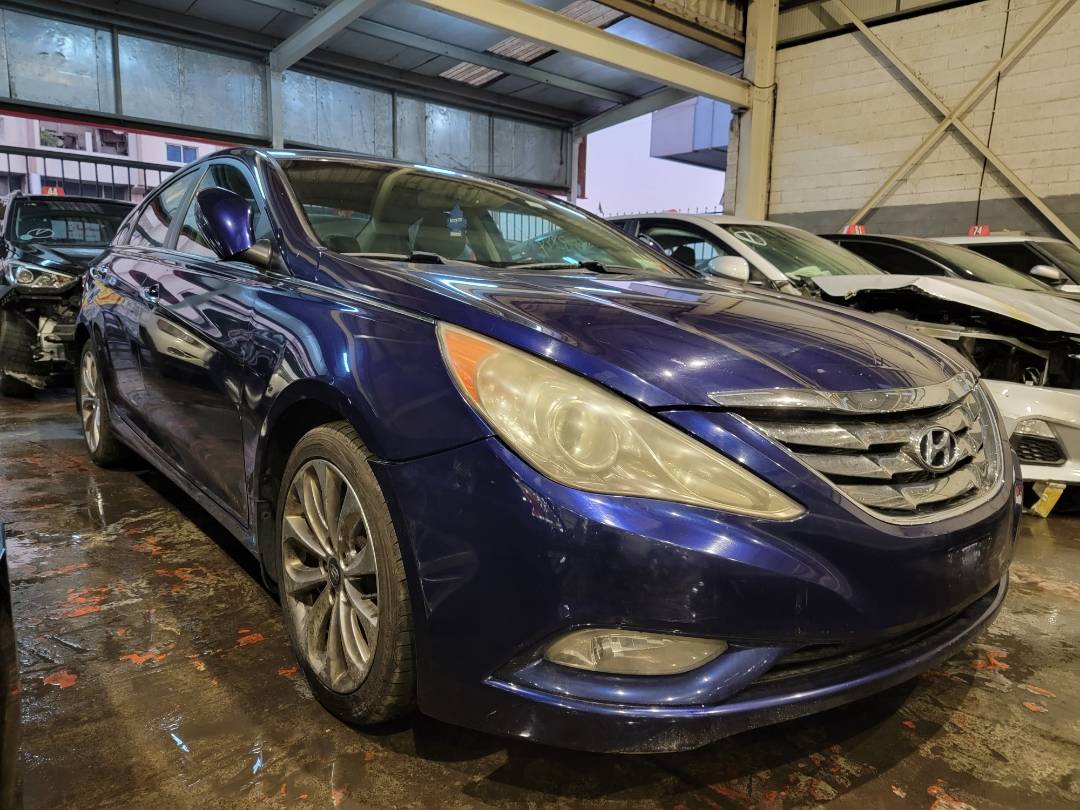 2013 HYUNDAI SONATA — 203920 Miles — Lot H676441 — Main - Marhaba Auctions Used Cars - Image 4