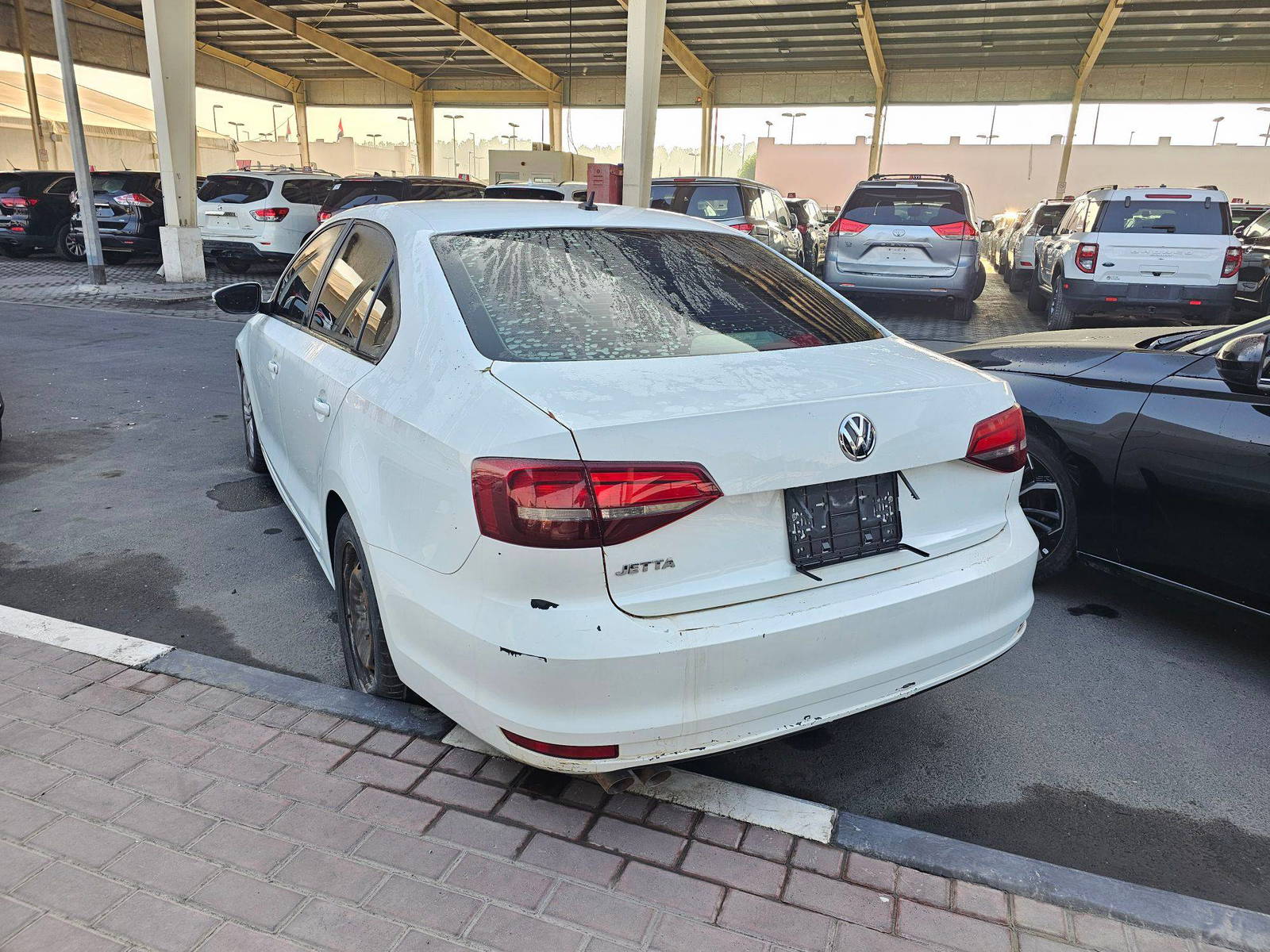 2017 VOLKSWAGEN JETTA — 292907 KM — Lot 314319 — Souq - Marhaba Auctions Used Cars - Image 6