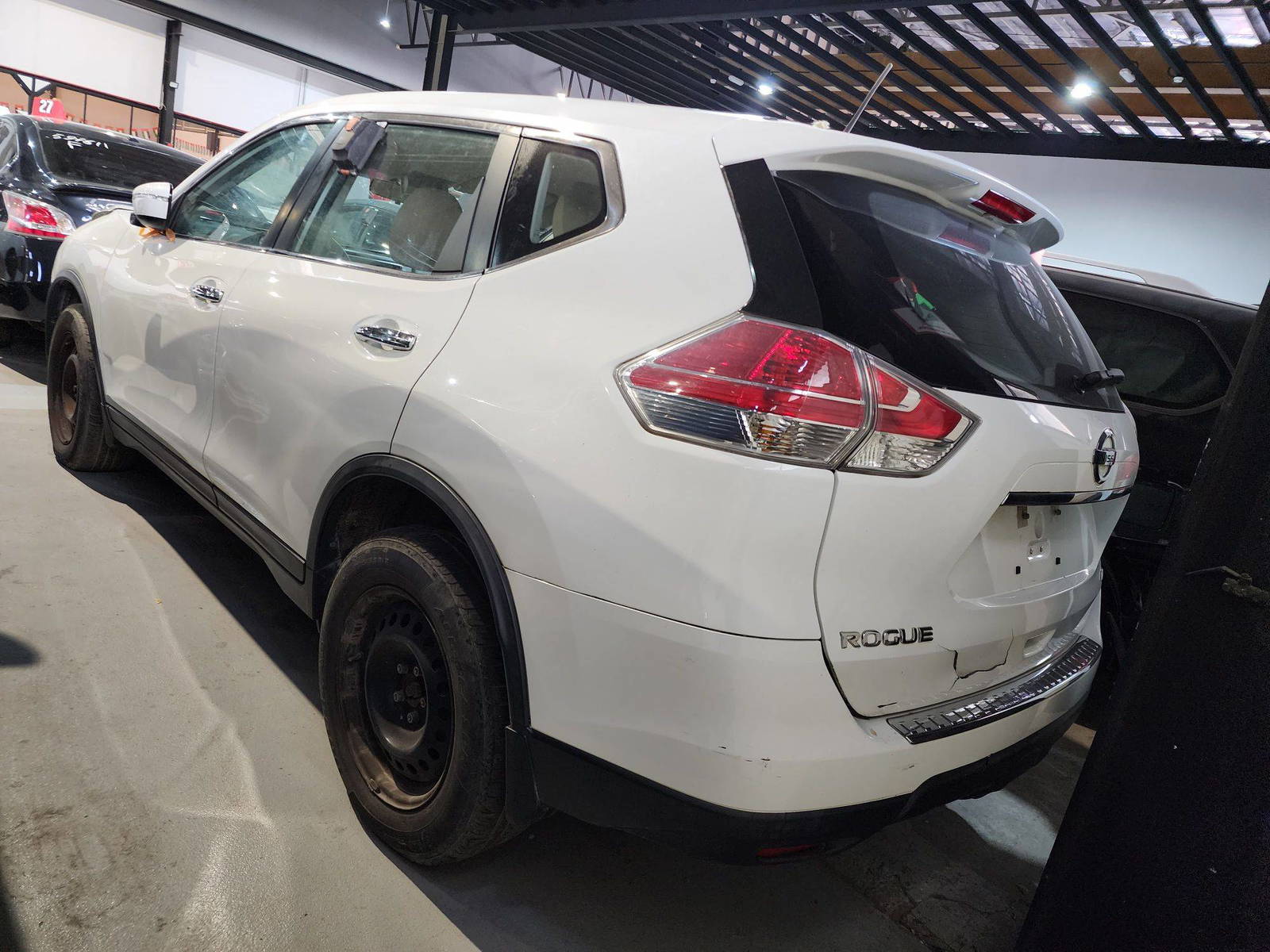 2015 NISSAN ROGUE — 104612 Miles — Lot 583191 — Al Quoz - Marhaba Auctions Used Cars - Image 3