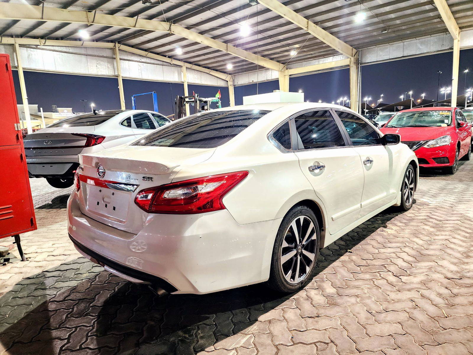 2016 NISSAN ALTIMA — 173661 Miles — Lot 8GC186250 — Souq - Marhaba Auctions Used Cars - Image 4