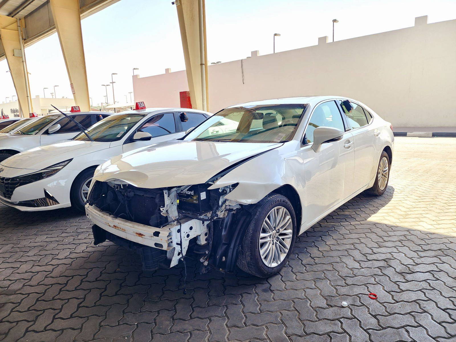 2013 LEXUS ES 350 — 128737 Miles — Lot 41065571 — Souq - Marhaba Auctions Used Cars - Image 5