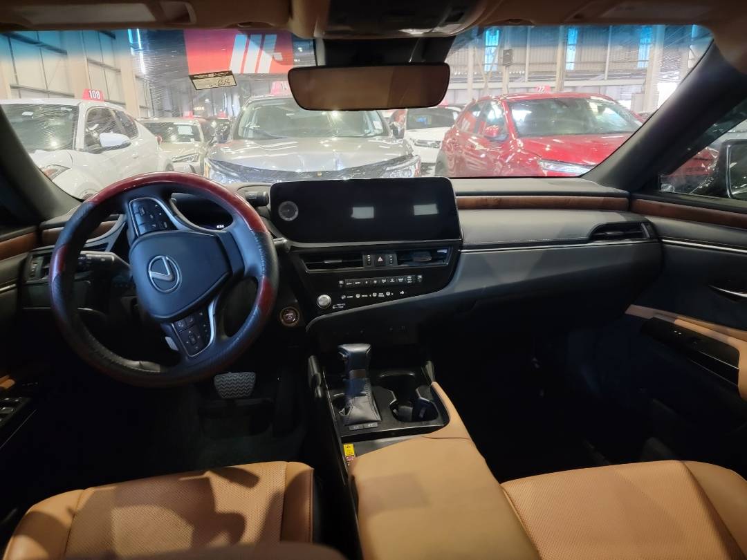 2023 LEXUS ES 300 — 43641 Miles — Lot 8PU027348 — Main - Marhaba Auctions Used Cars - Image 7