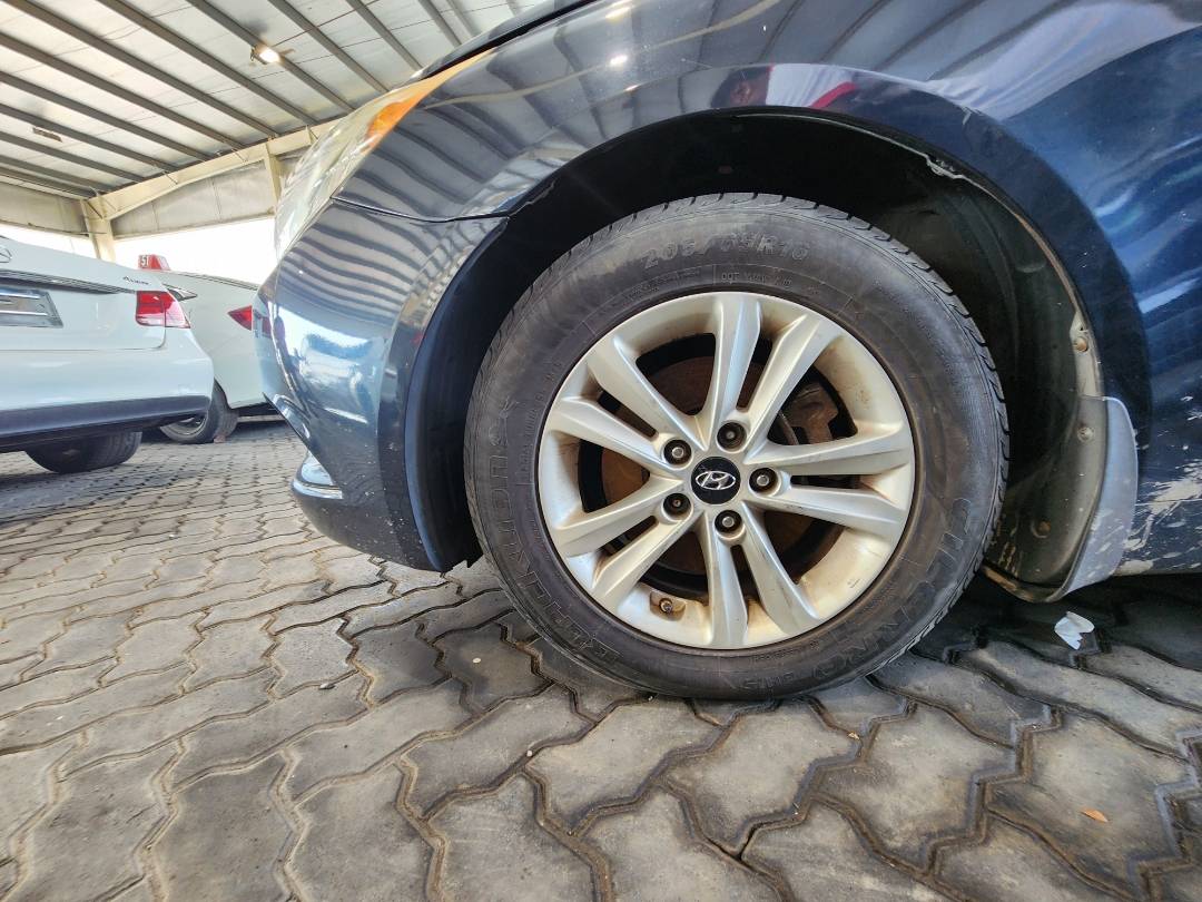 2012 HYUNDAI SONATA — 130150 Miles — Lot 38476710 — Souq - Marhaba Auctions Used Cars - Image 3