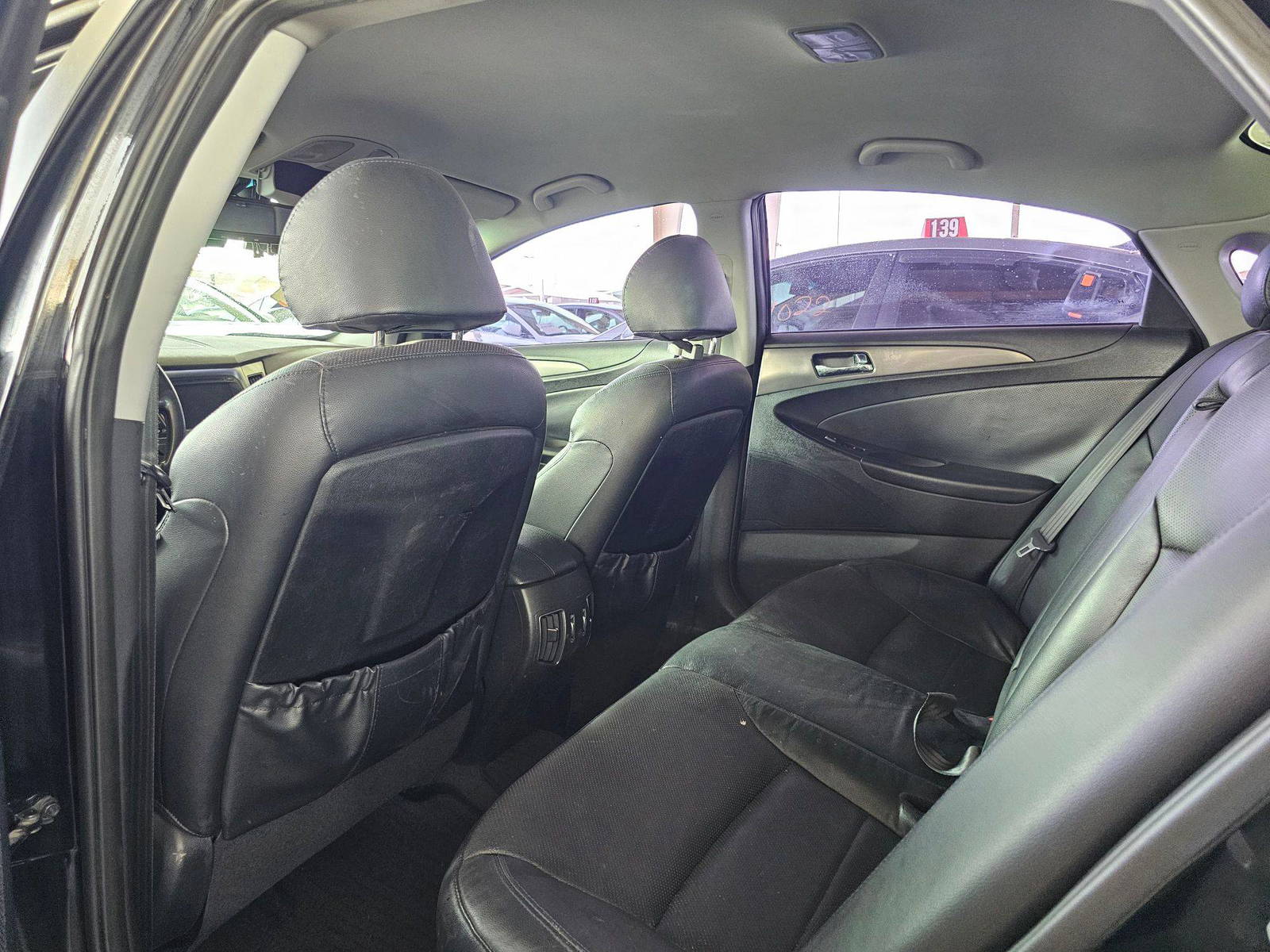 2012 HYUNDAI SONATA — 226471 KM — Lot 013921 — Main - Marhaba Auctions Used Cars - Image 6