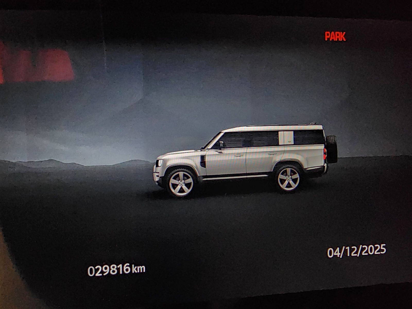 2023 LAND ROVER DEFENDER S — 29816 KM — Lot 2210410 — Al Quoz - Marhaba Auctions Used Cars - Image 15