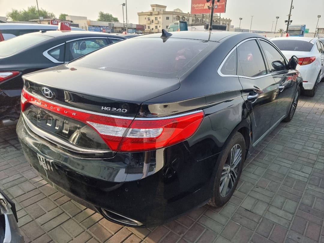 2013 HYUNDAI GRANDEUR — 216206 KM — Lot 124578 — Main - Marhaba Auctions Used Cars - Image 5