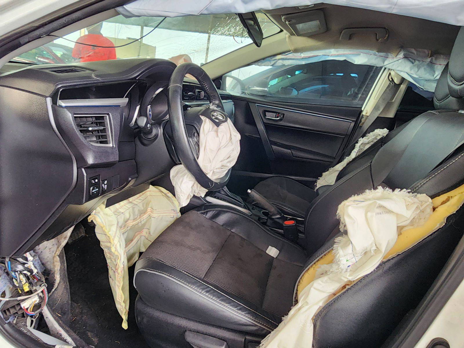 2014 TOYOTA COROLLA — 203525 Miles — Lot 13366 — Souq - Marhaba Auctions Used Cars - Image 8
