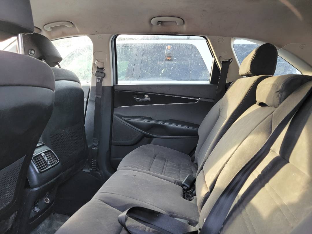 2017 KIA SORENTO — 184672 Miles — Lot G221636 — Main - Marhaba Auctions Used Cars - Image 6