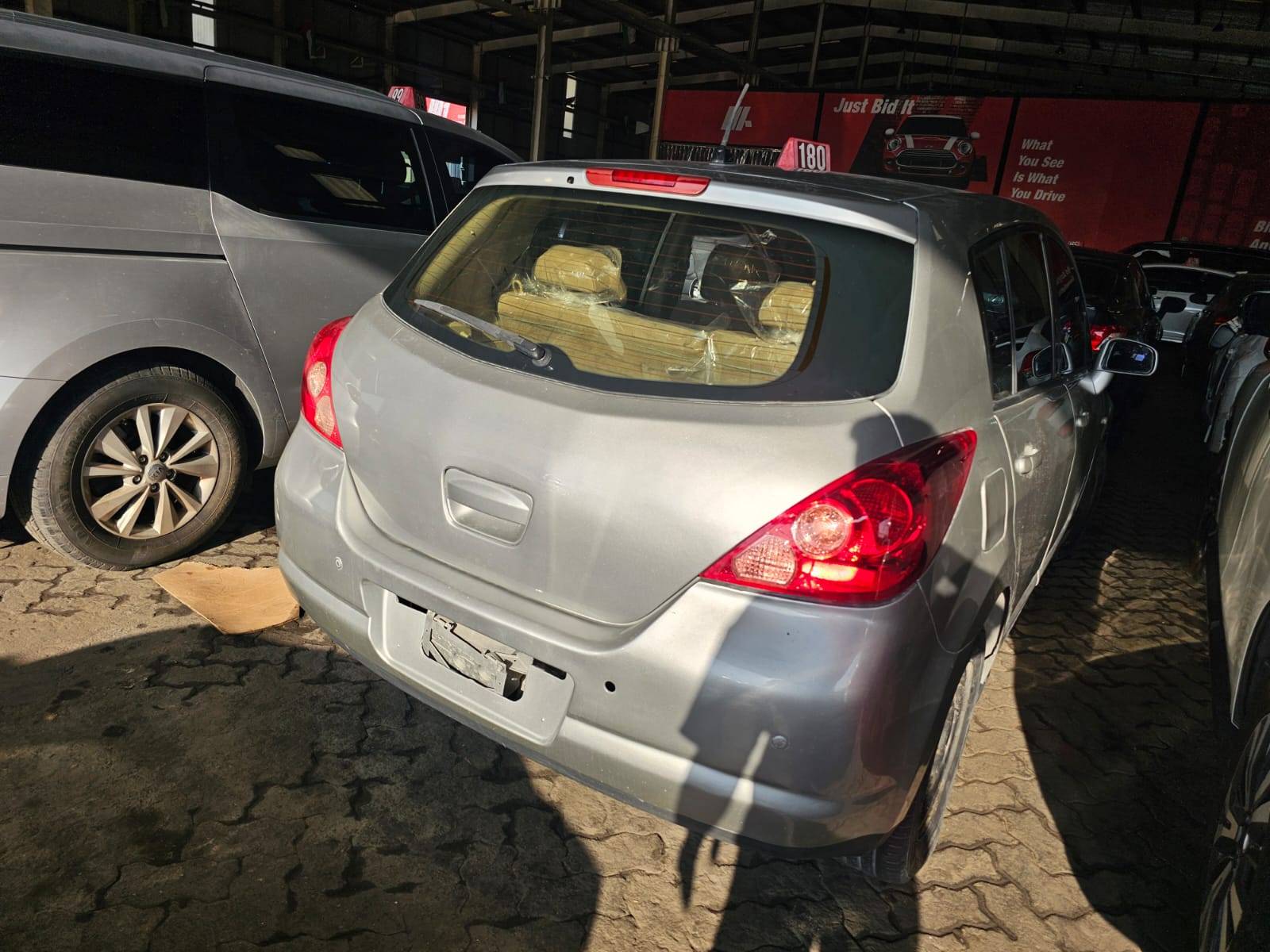 2007 NISSAN TIDA — 470043 KM — Lot T000610 — Main - Marhaba Auctions Used Cars - Image 5