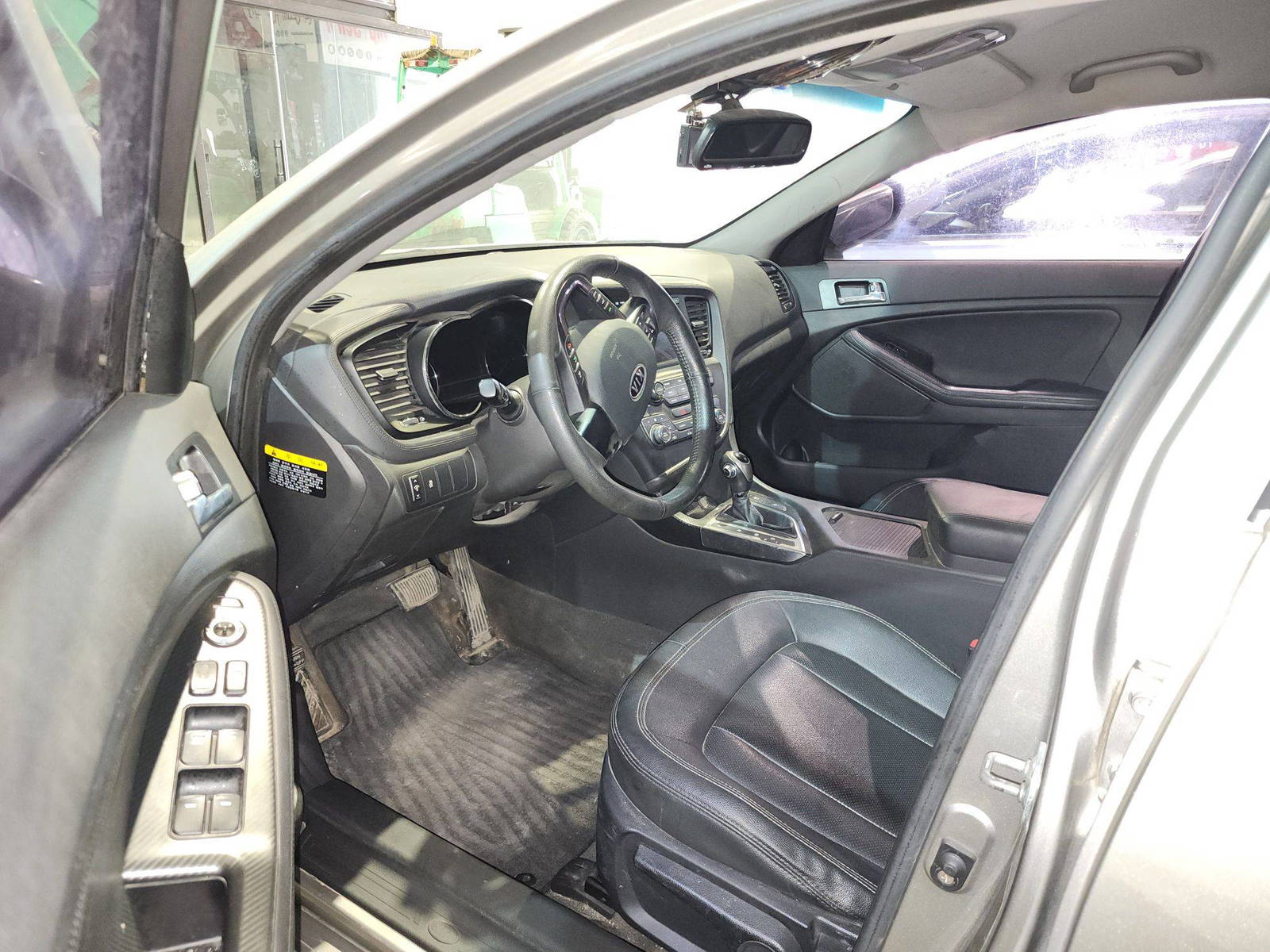 2012 KIA K5 — 294516 KM — Lot 006512 — Al Quoz - Marhaba Auctions Used Cars - Image 9