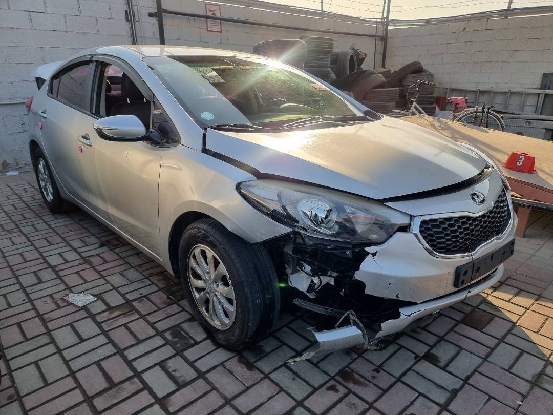 2015 KIA K3 — 107602 KM — Lot 215487 — Main - Marhaba Auctions Used Cars - Image 3