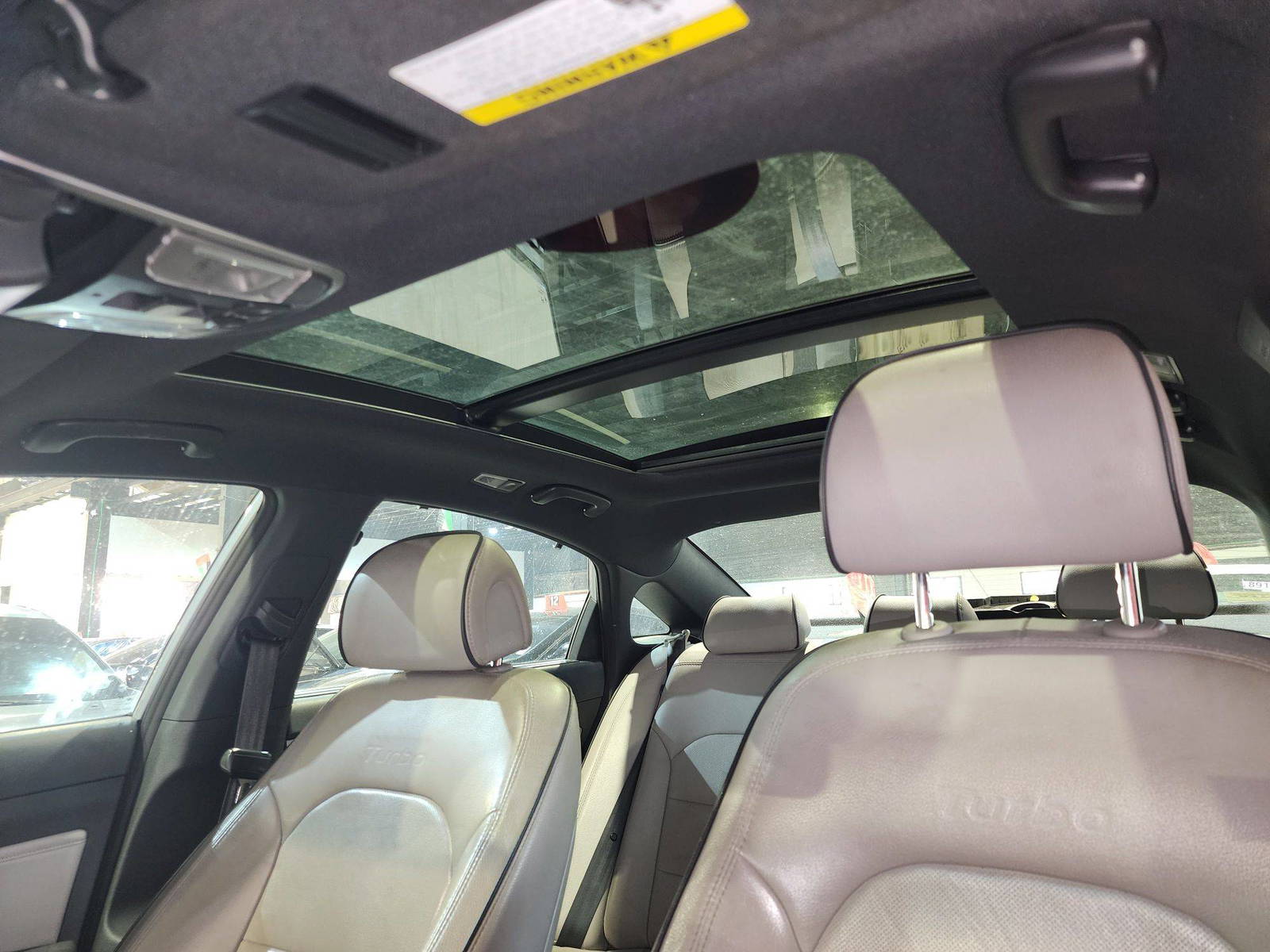 2015 HYUNDAI SONATA — 151452 Miles — Lot 290730 — Al Quoz - Marhaba Auctions Used Cars - Image 10