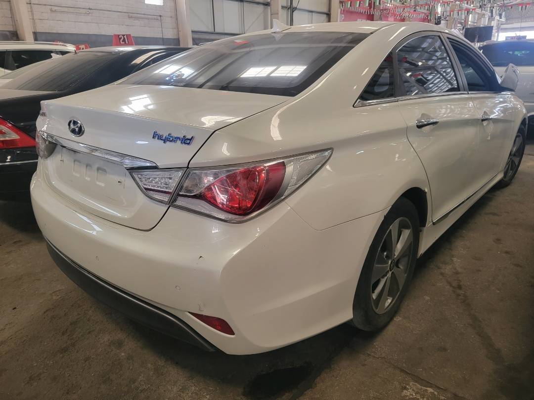 2012 HYUNDAI SONATA — 194143 KM — Lot 026891 — Main - Marhaba Auctions Used Cars - Image 3