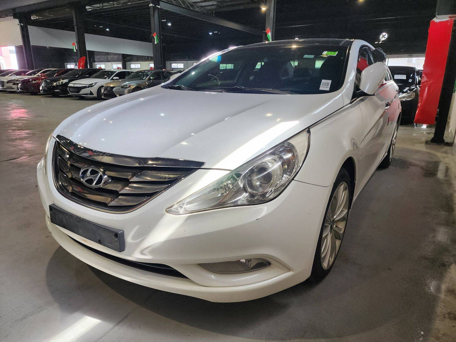 2010 HYUNDAI SONATA — 247081 KM — Lot 065294 — Al Quoz - Marhaba Auctions Used Cars - Image 4