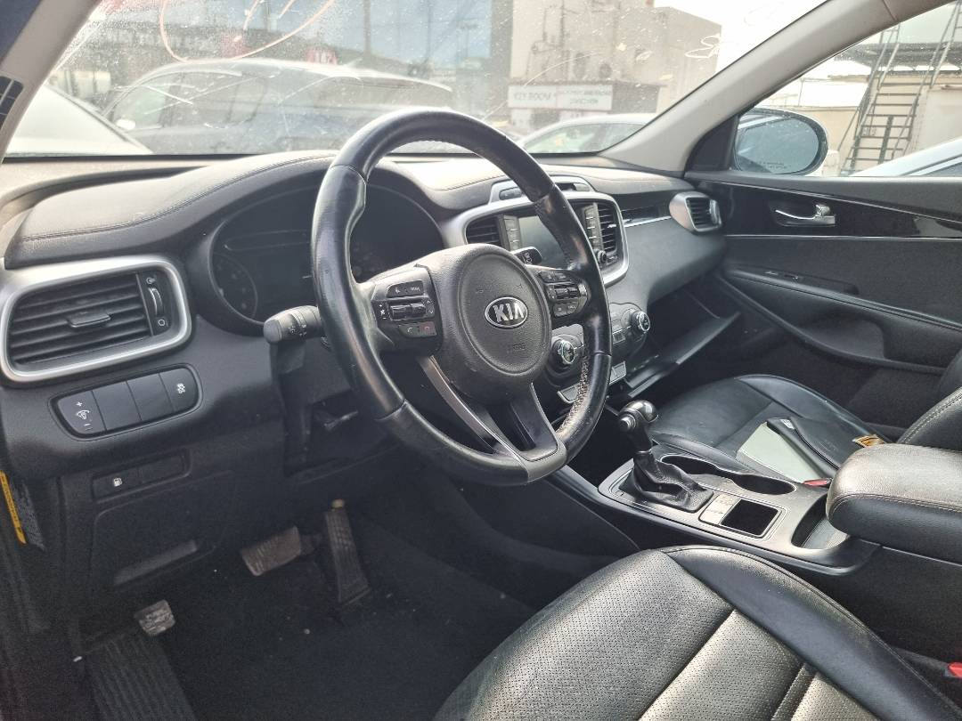 KIA SORENTO 2017 - Marhaba Auction Used Cars - Image 8