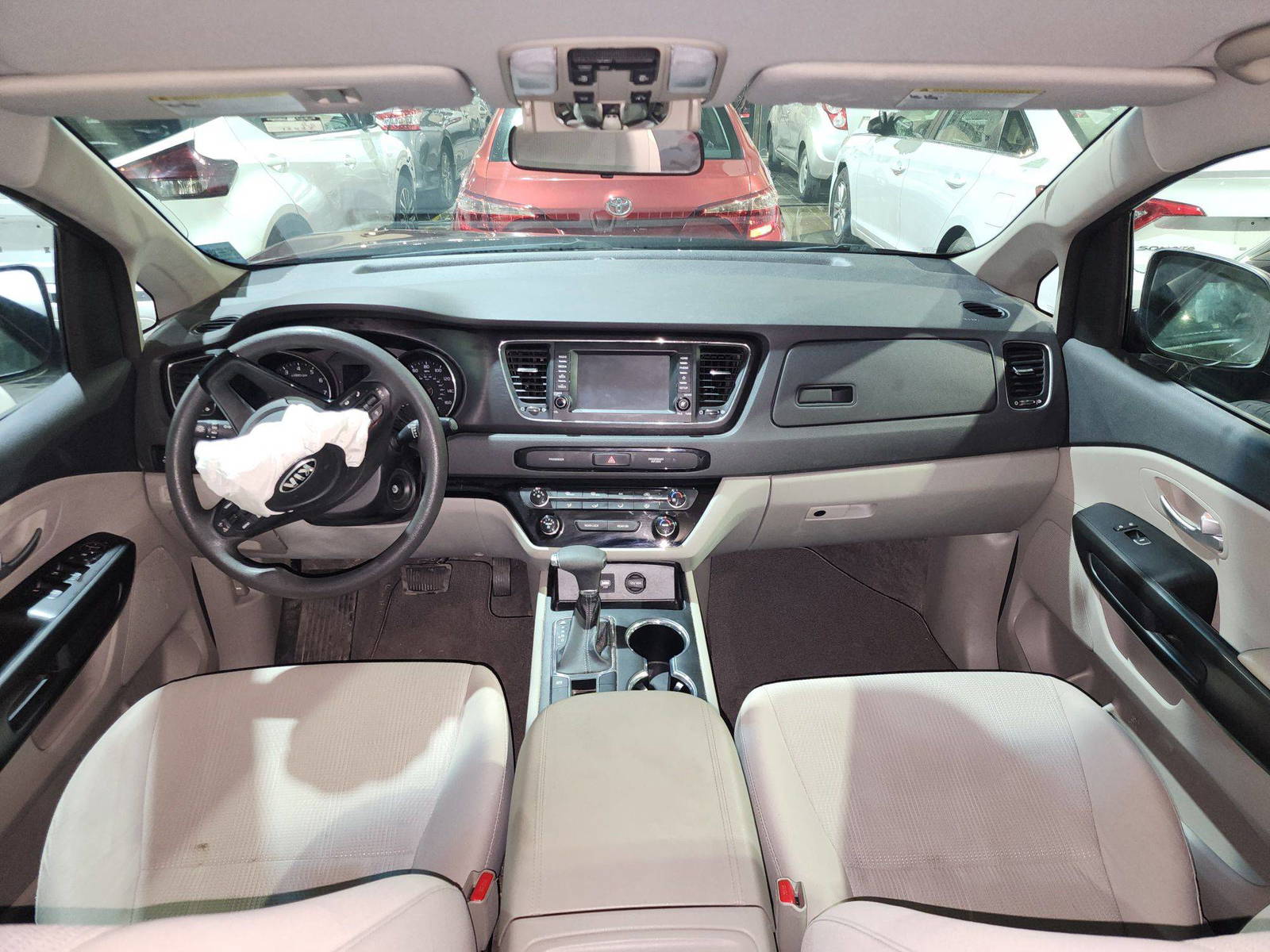 2019 KIA SEDONA — 72422 Miles — Lot 80479574 — Al Quoz - Marhaba Auctions Used Cars - Image 7