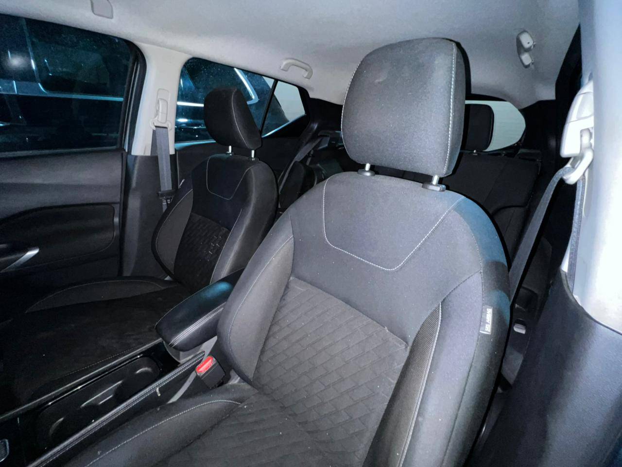 NISSAN KICKS 2023 view 2