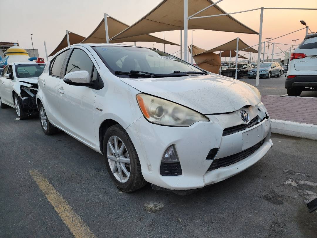 2012 TOYOTA PRIUS C — 232092 Miles — Lot 41600244 — Souq - Marhaba Auctions Used Cars - Image 7