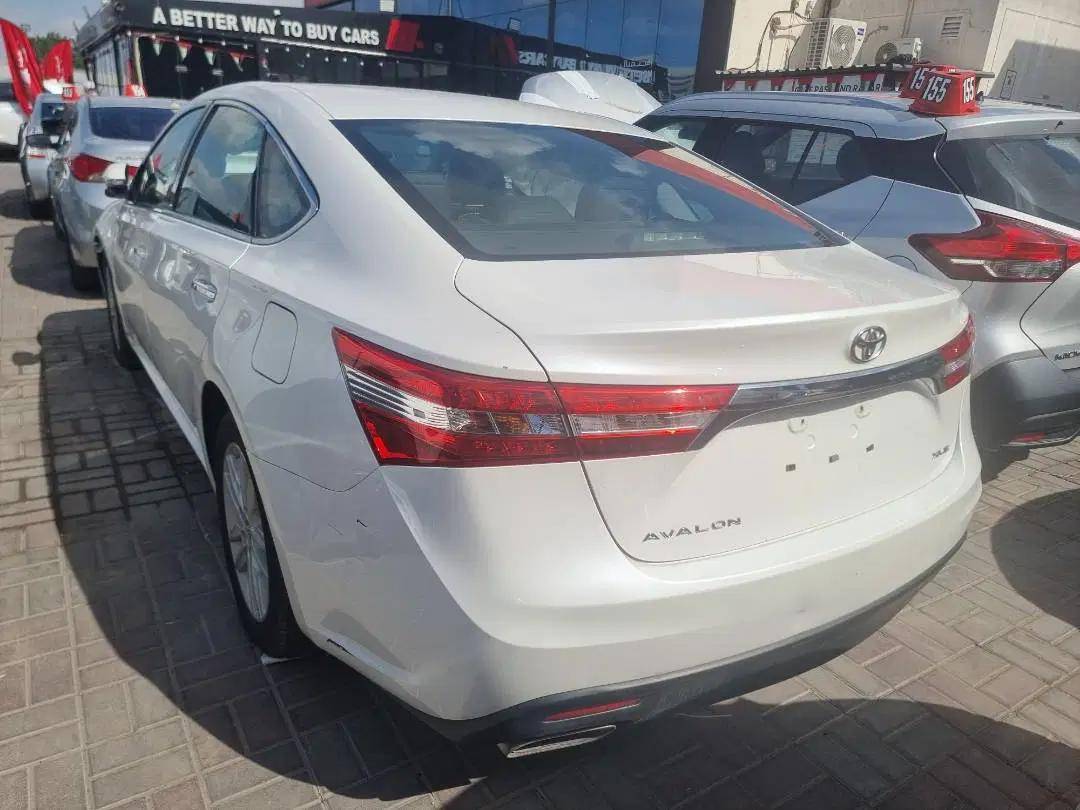 TOYOTA AVALON