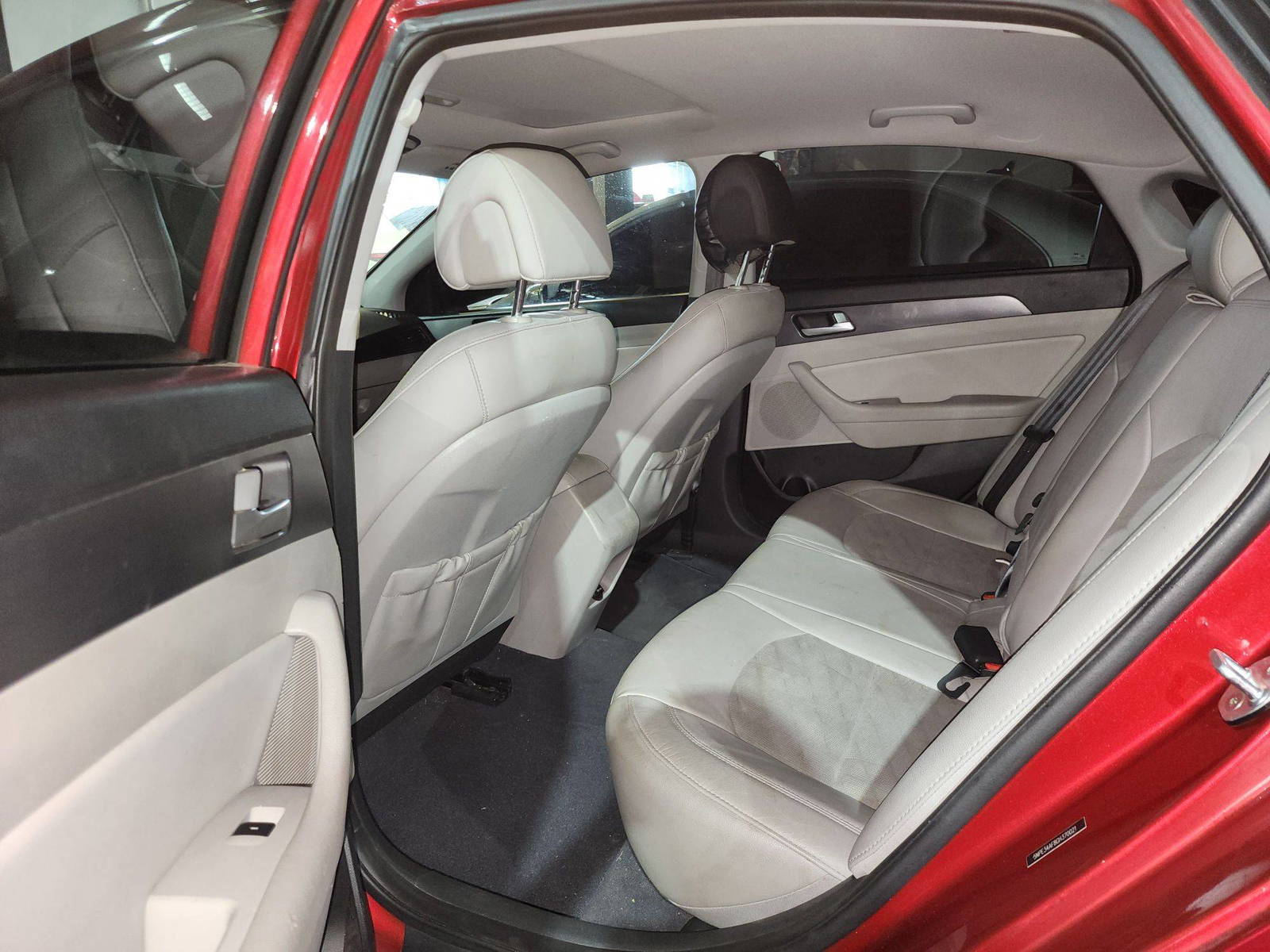 2016 HYUNDAI SONATA — 100032 Miles — Lot 88370285 — Al Quoz - Marhaba Auctions Used Cars - Image 8