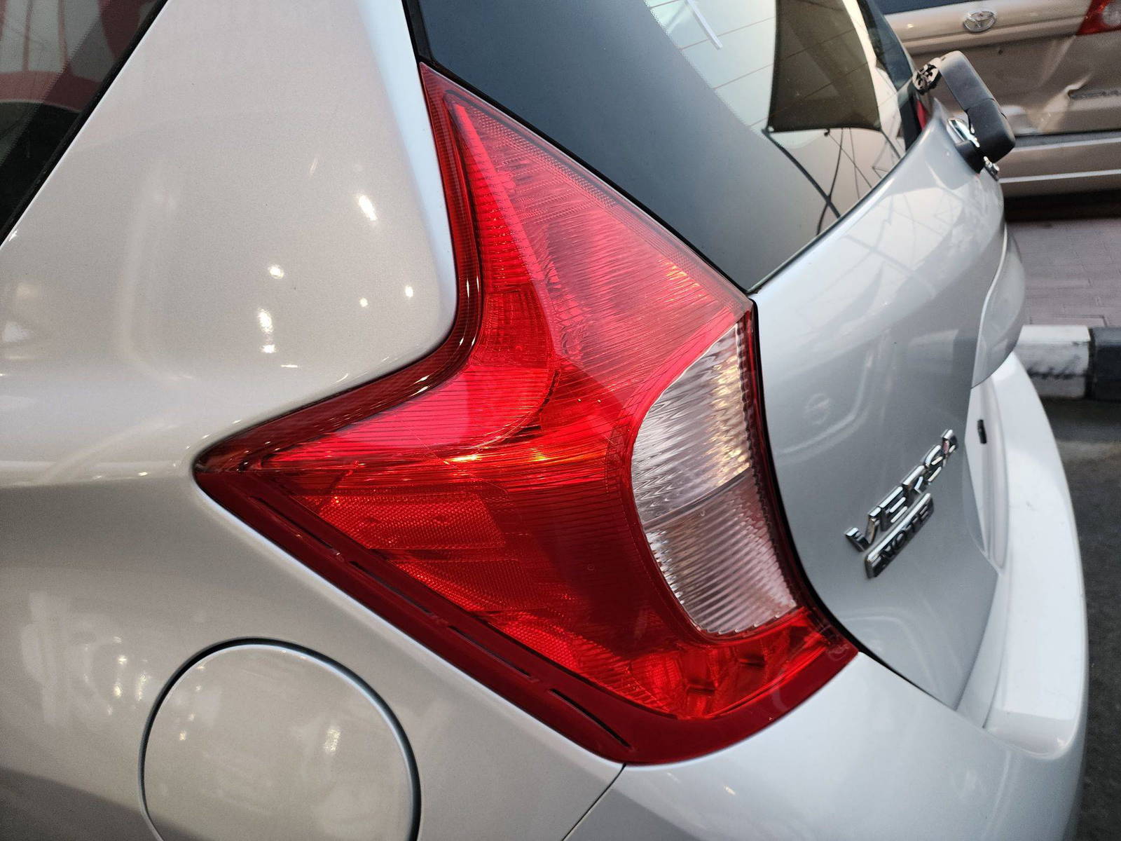 2014 NISSAN VERSA NOTE — 69921 Miles — Lot 54381464 — Souq - Marhaba Auctions Used Cars - Image 10