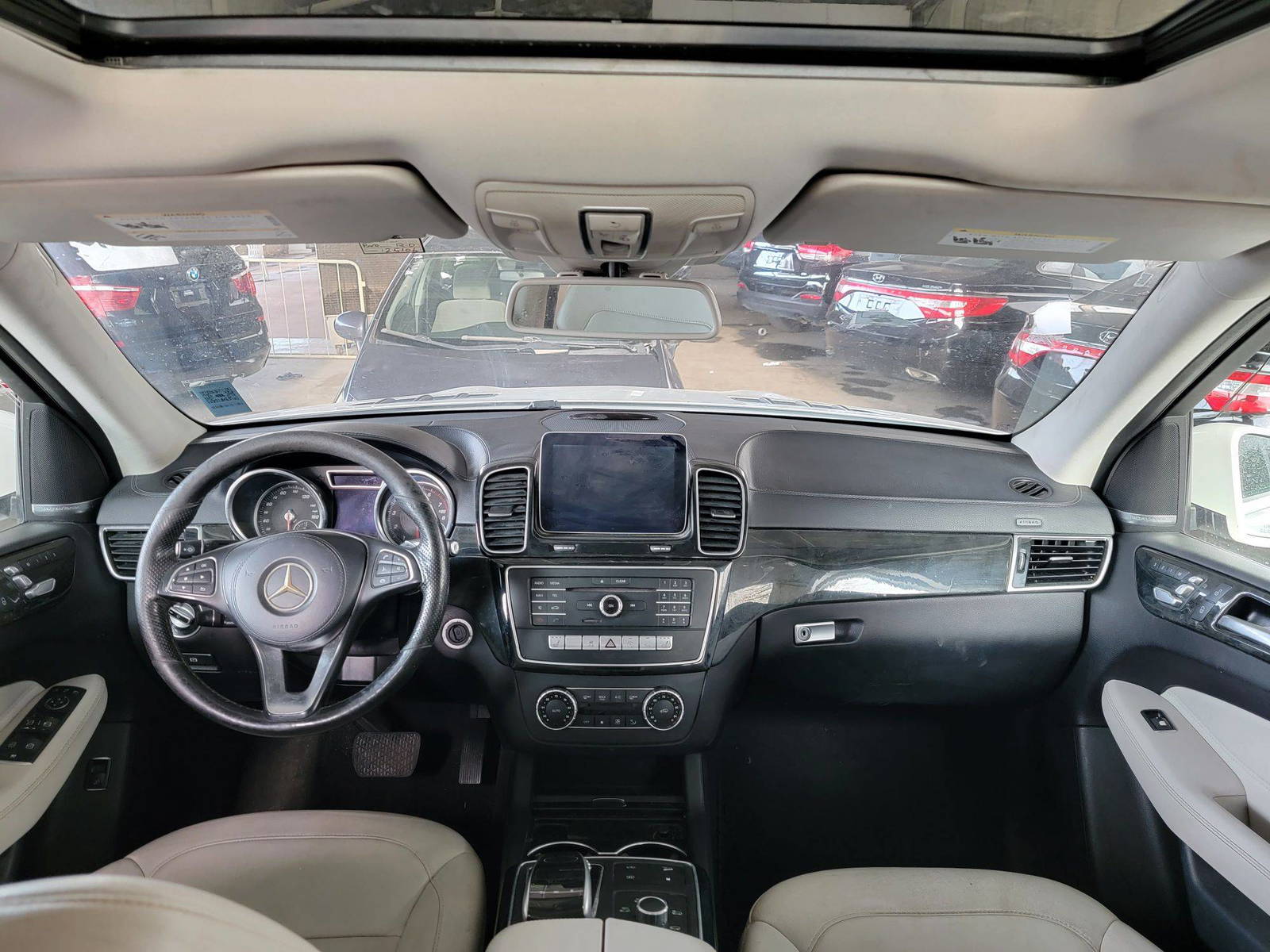 MERCEDES BENZ GLS 450 2017 - Marhaba Auction Used Cars - Image 9