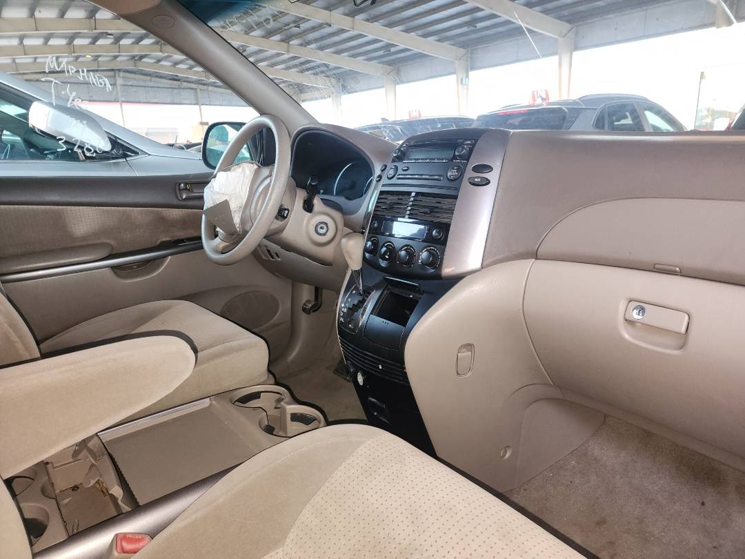 2009 TOYOTA SIENNA — 191483 Miles — Lot 73942983 - Marhaba Auctions Used Cars - Image 5