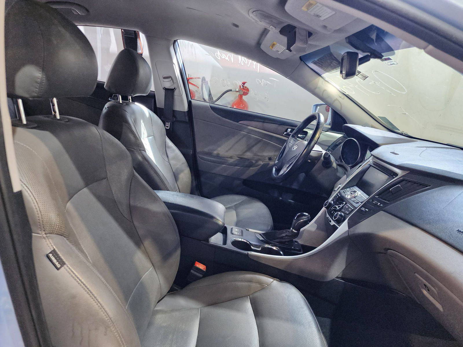 2013 HYUNDAI SONATA — 135850 Miles — Lot 75768 — Al Quoz - Marhaba Auctions Used Cars - Image 9