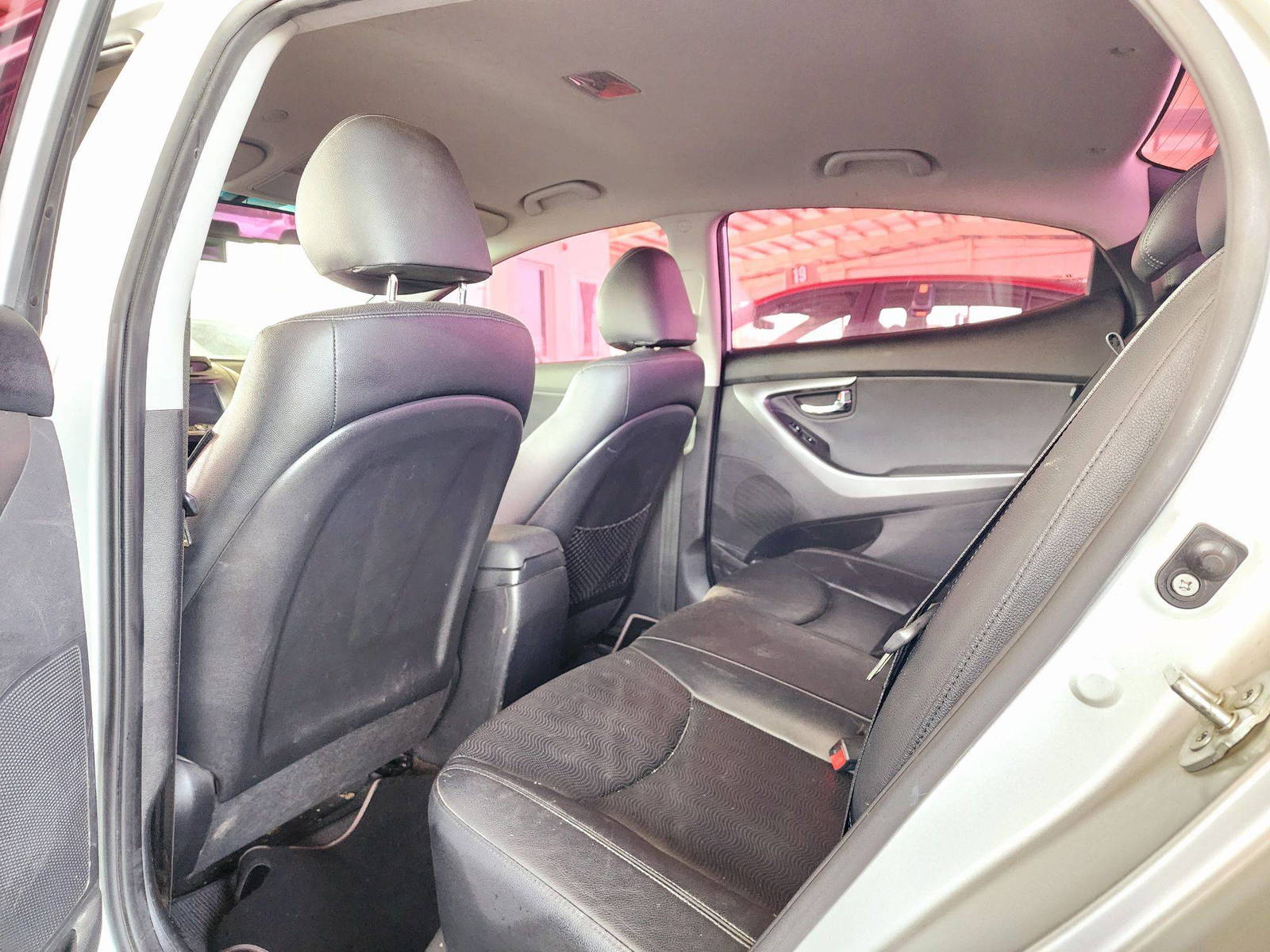 2012 HYUNDAI AVANTE — 155796 KM — Lot 623006 — Souq - Marhaba Auctions Used Cars - Image 6