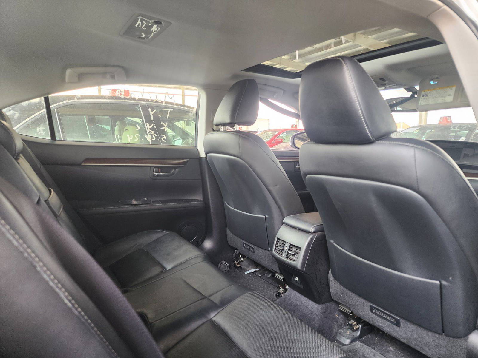 2014 LEXUS ES 350 — 94295 Miles — Lot 52157064 — Souq - Marhaba Auctions Used Cars - Image 10