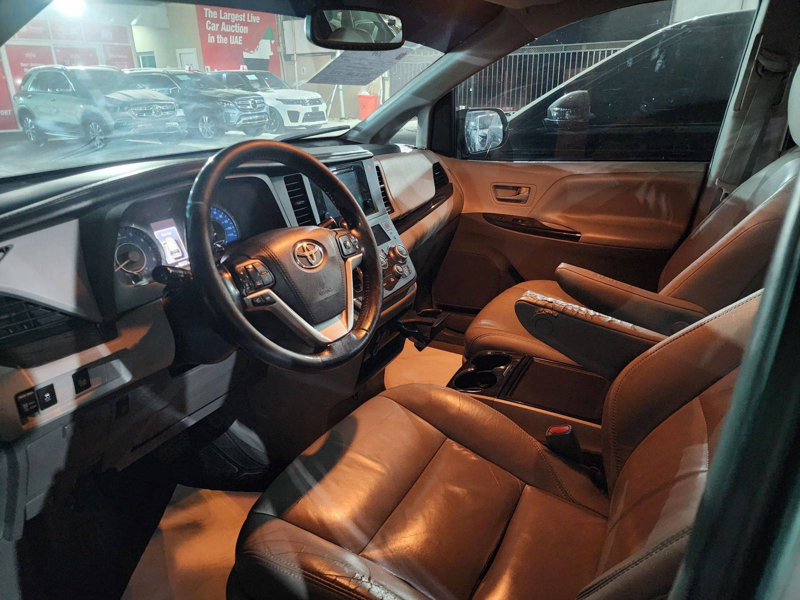 2015 TOYOTA SIENNA — 486727 KM — Lot 576557 - Marhaba Auctions Used Cars - Image 8