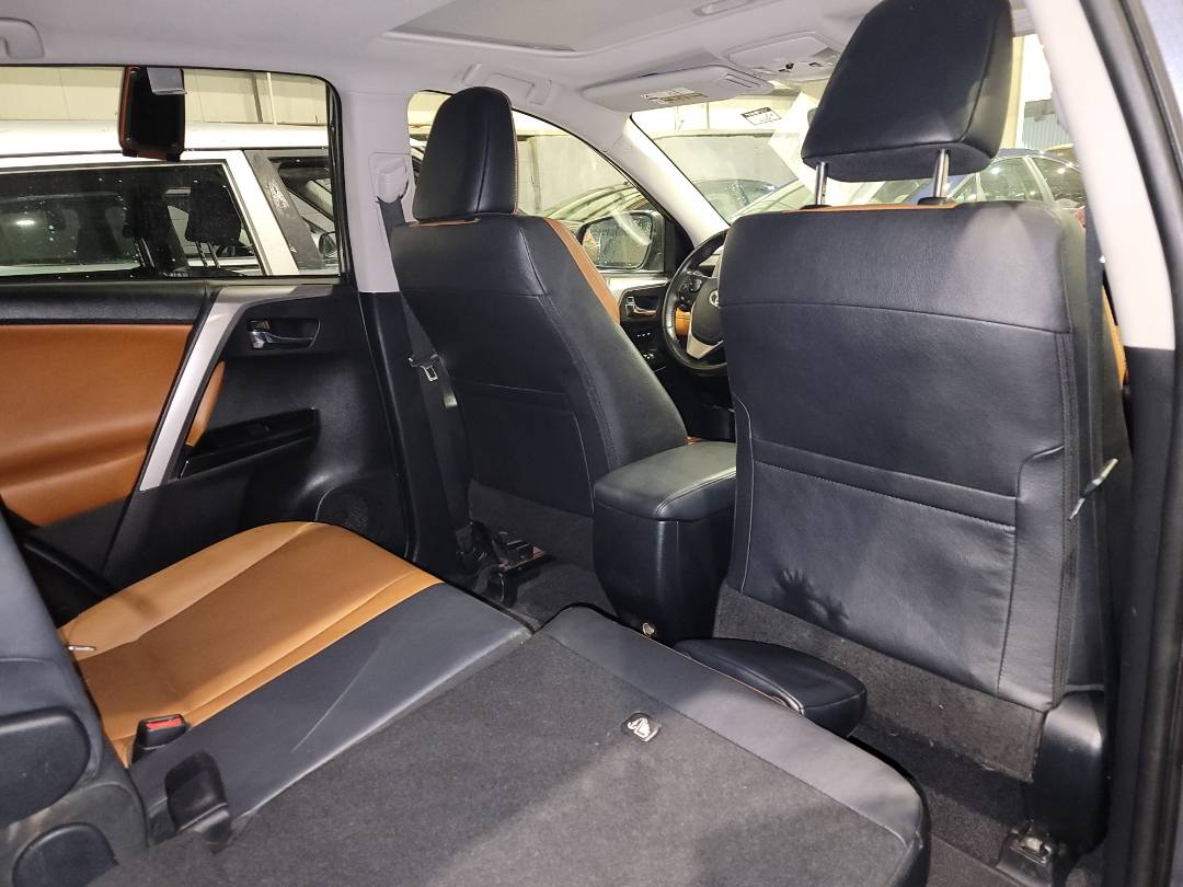 2017 TOYOTA RAV4 — 167642 Miles — Lot D207391 - Marhaba Auctions Used Cars - Image 10