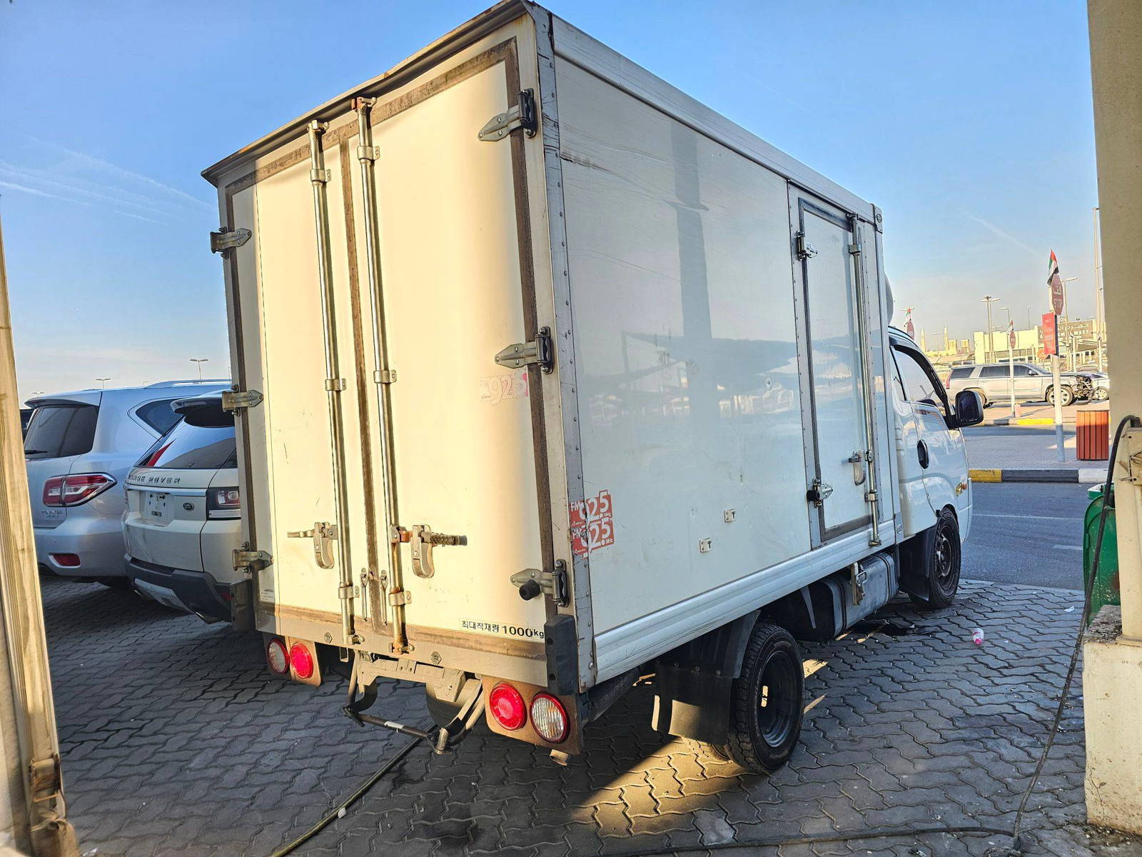 2016 KIA BONGO 3 — 197185 KM — Lot TZ76BGK073101 — Souq - Marhaba Auctions Used Cars - Image 4
