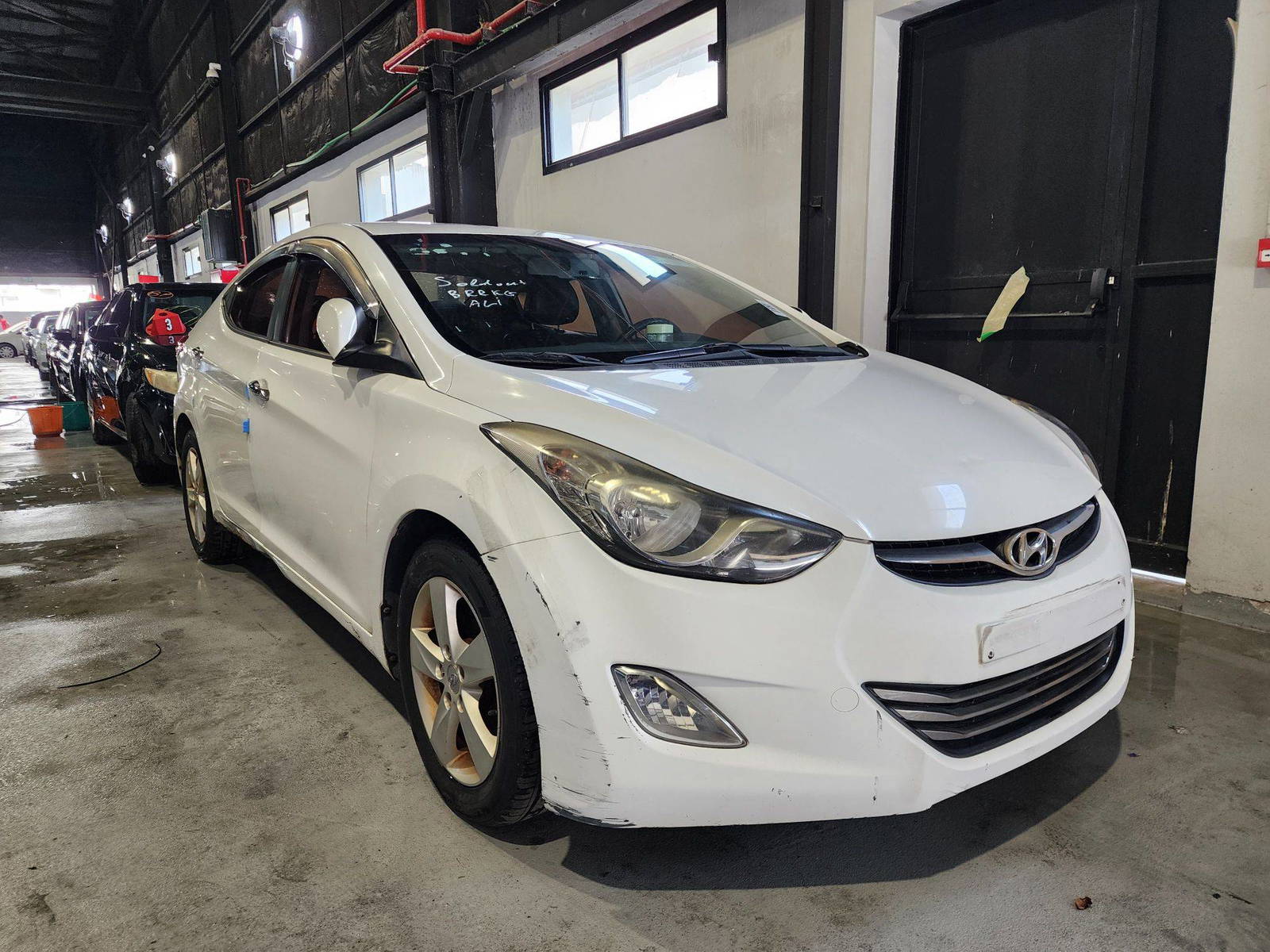 2011 HYUNDAI AVANTE — 88070 KM — Lot 088201 — Al Quoz - Marhaba Auctions Used Cars - Image 3